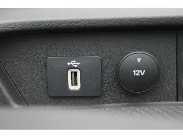 Ford Transit Custom 300 2.0 TDCI L2H1 DC 2020 Diesel 50