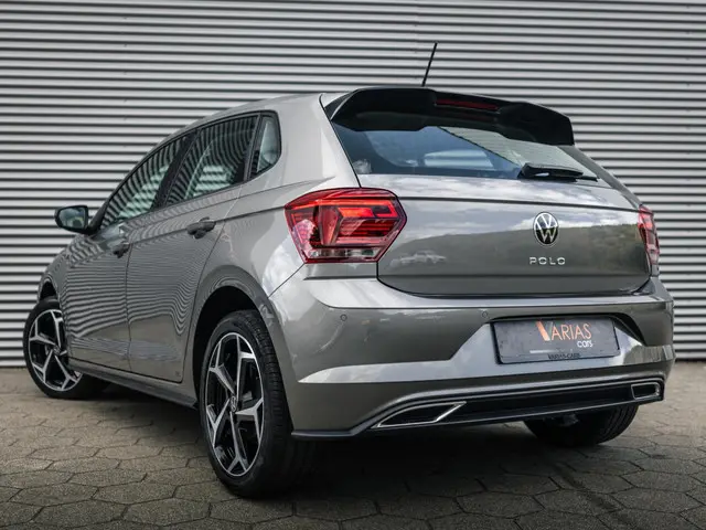Volkswagen Polo 1.0 TSI Highline Business R 2021 Benzine 3