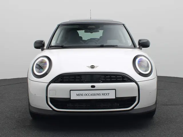 MINI 3-Deurs Cooper C 2024 Benzine 3