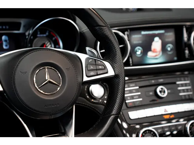 Mercedes-Benz SL AMG 63 2017 Benzine 27