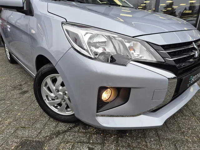 Mitsubishi Space Star 1.2 Intense 2022 Benzine 25