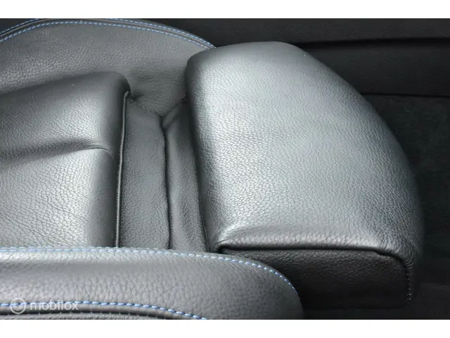 BMW 3 Serie Touring 320i Corporate Lease 2018 Benzine 24