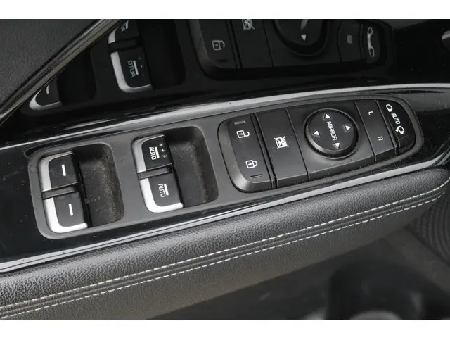 Kia Niro 1.6 GDi Hybrid DynamicLine 2021 Hybride Benzine 6