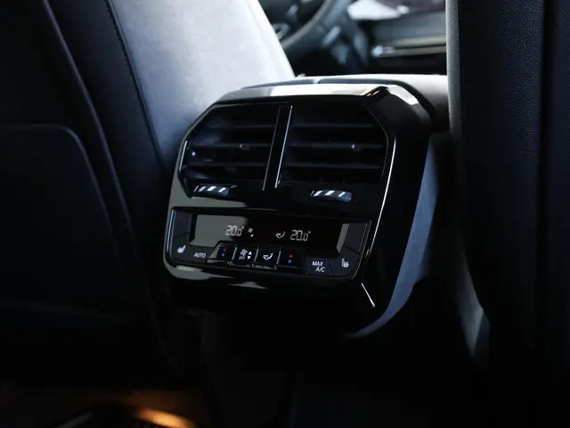 BMW iX xDrive M70 2026 Elektrisch 24