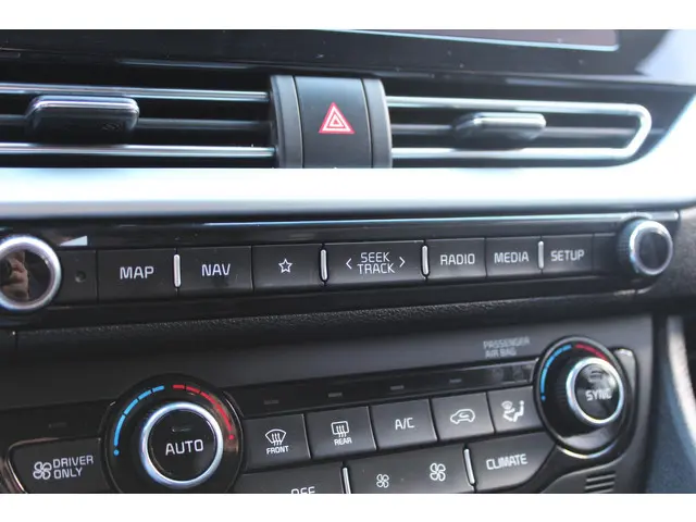 Kia Niro 1.6 GDi PHEV DynamicLine 2022 Hybride Benzine 25