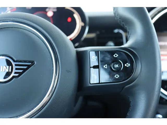 MINI Cooper Mini 1.5 Classic 2023 Benzine 14