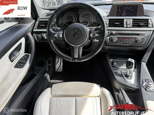 BMW 3 Serie 328i High Executive 2013 Benzine 5