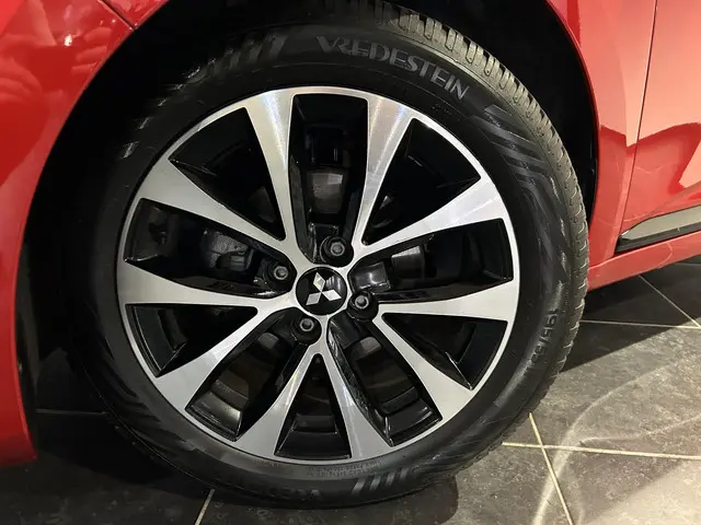 Mitsubishi Colt 1.0T MT Intense 2024 Benzine 25