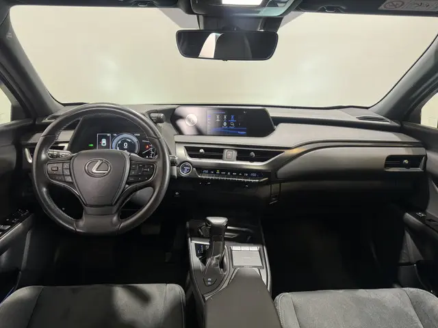 Lexus UX 250h Preference Line 2021 Hybride Benzine 2