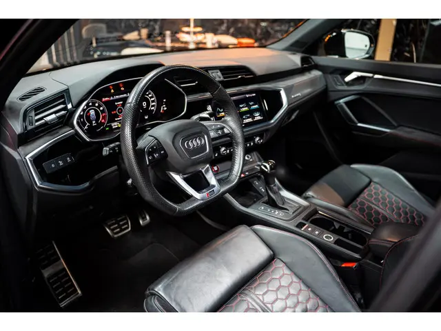 Audi Q3 RS PANO|AUT7|LEDER|RSDYNAMIC 2021 Benzine 11