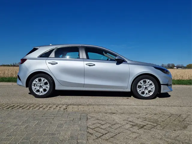 Kia Ceed 1.0 T-GDi !! 6000 km !! 2022 Benzine 7