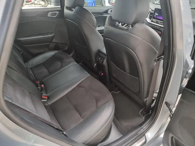 Kia Ceed Sportswagon 1.5 T-GDi GT-PlusLine 2022 Benzine 10
