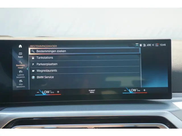 BMW 3 Serie Touring 320i 2024 Benzine 20