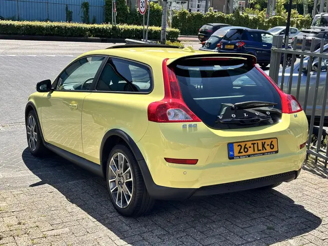 Volvo C30 2.0 Advantage 2012 Benzine 4