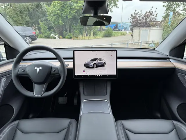 Tesla Model Y Long Range AWD Dual 2023 Elektrisch 19