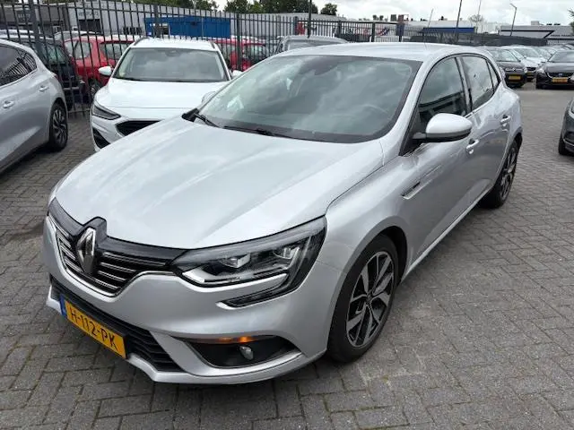 Renault Mégane 1.3 TCe Bose , Bj 2020 2020 Benzine 8
