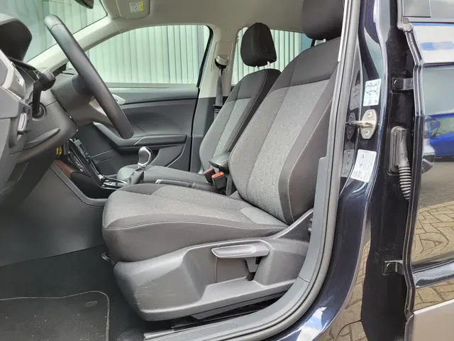 Volkswagen T-Cross 1.0 TSI Life 2023 Benzine 12