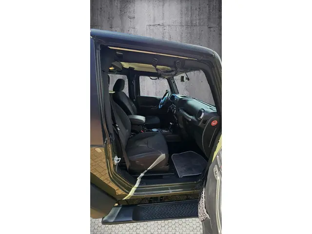 Jeep Wrangler 3.6 Rubicon 2016 Benzine 17