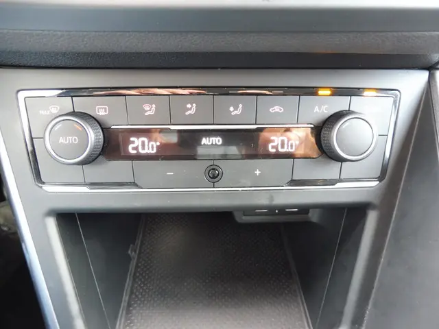 Volkswagen Polo 1.0 TSI Highline 2021 Benzine 9