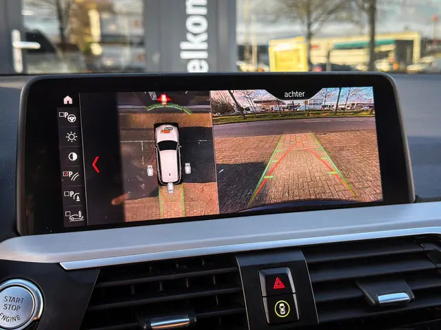 BMW X3 xDrive20i High Executive 2018 Benzine 19