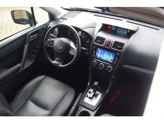 Subaru Forester 2.0 Premium - Trekhaak - 2015 Benzine 16