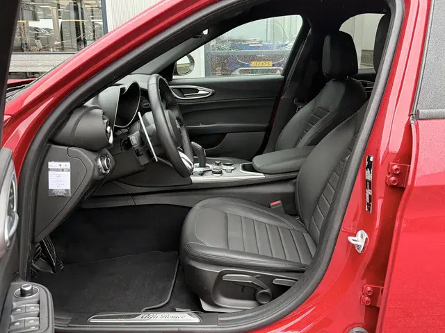 Alfa Romeo Giulia 2.0T Sprint 2022 Benzine 41