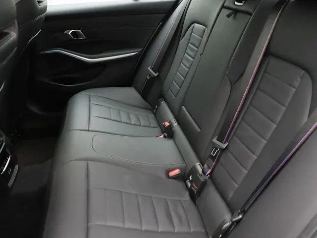 BMW 3 Serie Sedan 320e 2025 Hybride Benzine 29