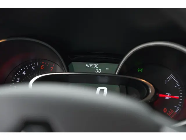 Renault Clio TCe 90 Limited 2018 Benzine 35