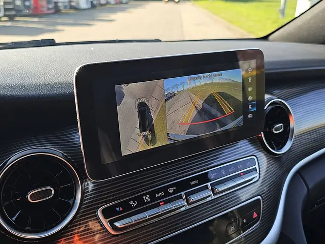 Mercedes-Benz EQV 300 2022 Elektrisch 19