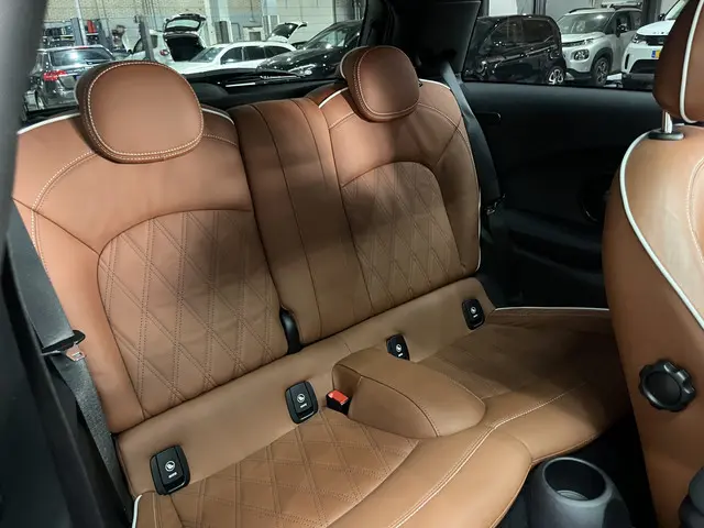 MINI Cooper Mini 2.0 John Works Chili 2019 Benzine 17