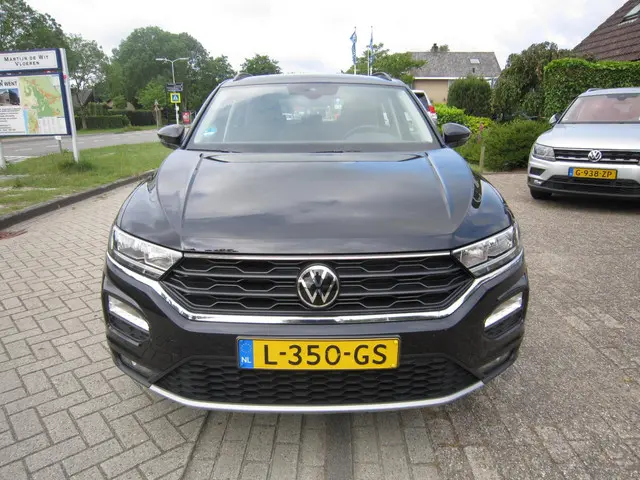 Volkswagen T-Roc 1.0 TSI Style Navi 2021 Benzine 2