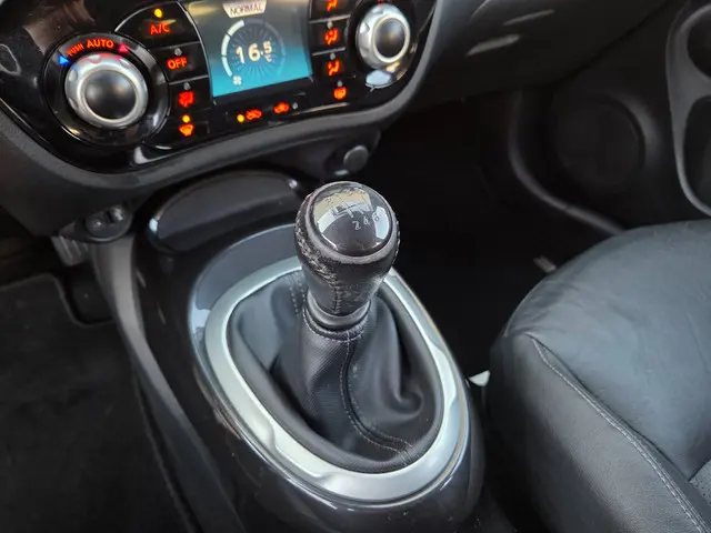 Nissan Juke 1.2 DIG-T S/S Tekna 2016 Benzine 26