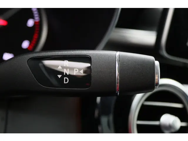 Mercedes-Benz GLC 250 d 4MATIC Prestige AMG 2016 Diesel 41