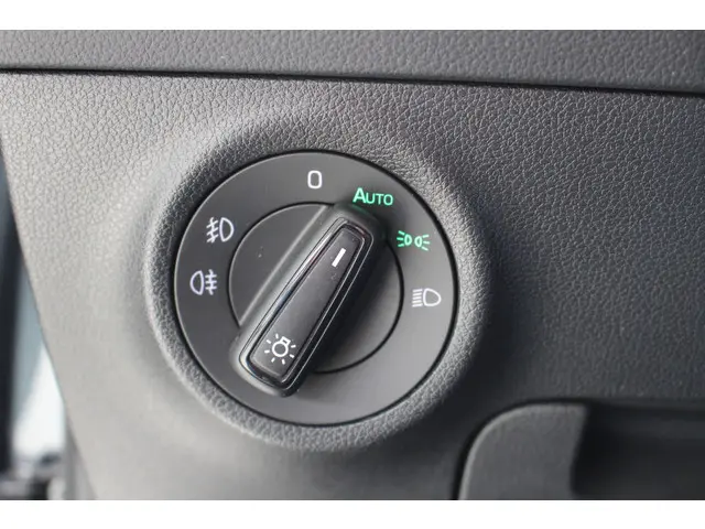 Škoda Karoq 1.0 TSI Business Edition 2021 Benzine 12