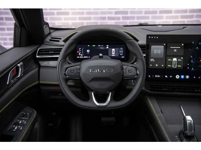 Lynk & Co 01 1.5 More Plug-in Hybrid 2025 Hybride Benzine 2