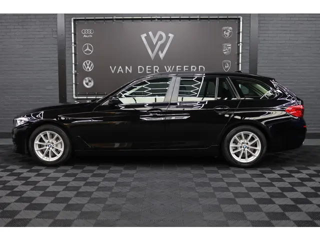 BMW 5 Serie Touring 530i High Executive | 2018 Benzine 8
