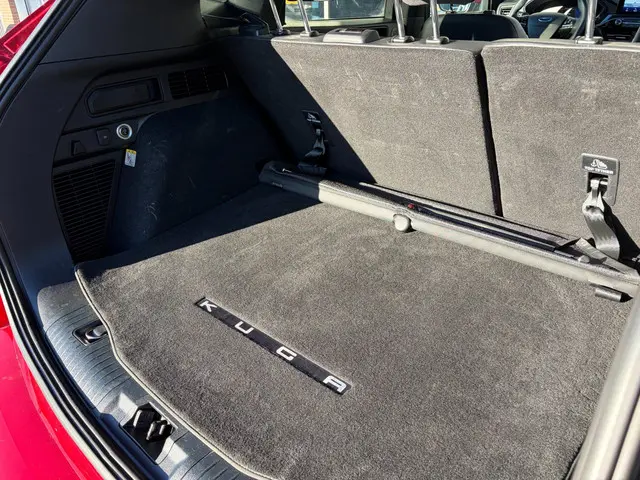 Ford Kuga 2.5 PHEV ST-Line X 2022 Hybride Benzine 51