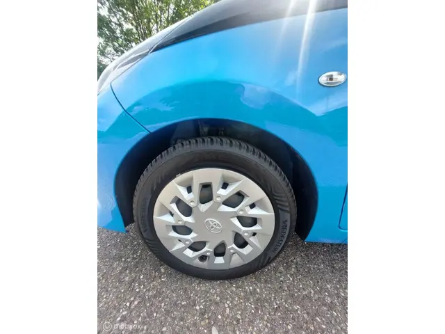 Toyota Aygo 1.0 VVT-i x-cite 2019 Benzine 6