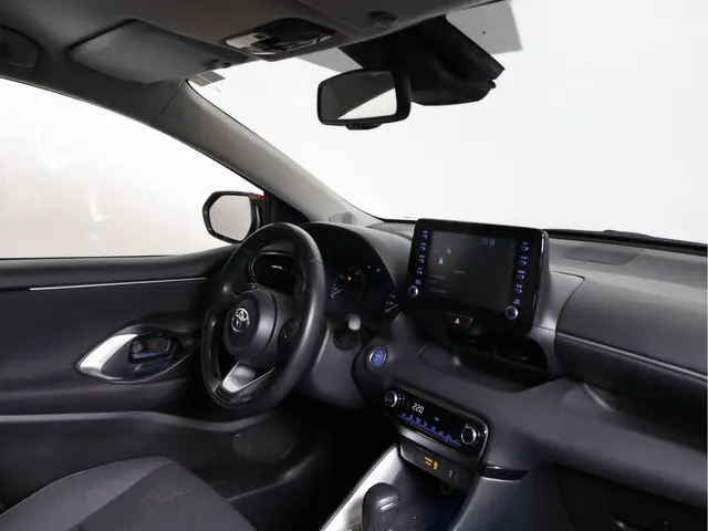 Toyota Yaris 1.5 Hybrid Dynamic 2023 Hybride Benzine 2