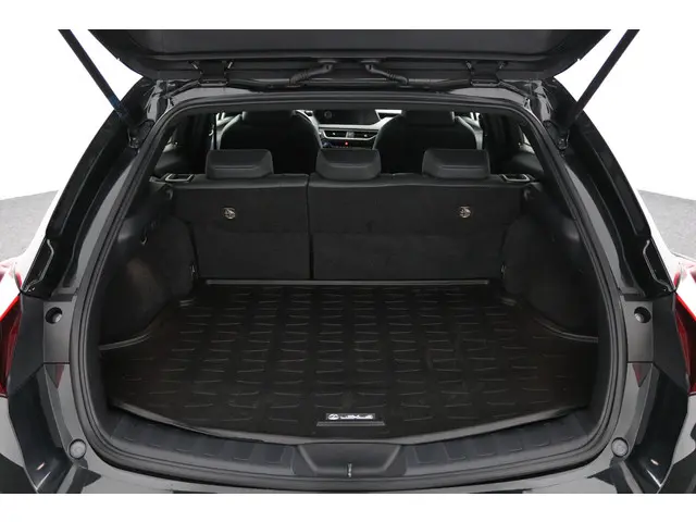 Lexus UX 250h Preference Line 2022 Hybride Benzine 23