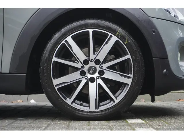 MINI 5-Deurs Cooper C 2020 Benzine 6