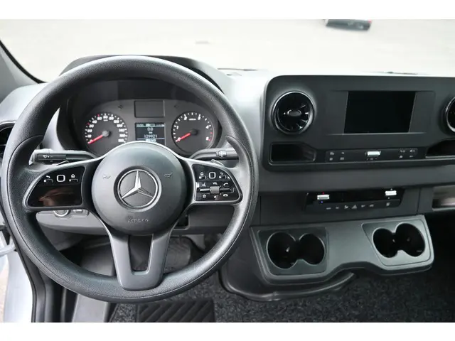 Mercedes-Benz Sprinter 516 CDI L2H2 2021 Diesel 16