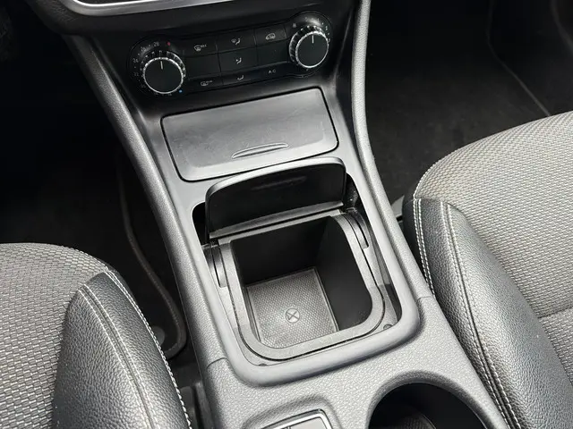 Mercedes-Benz CLA 200 Ambition 2013 Benzine 35