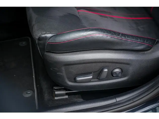 Kia Ceed 1.6 T-GDi GT 2019 Benzine 27