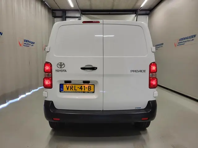 Toyota ProAce Worker 2.0D 145PK L2/H1 Euro 6! 2022 Diesel 16