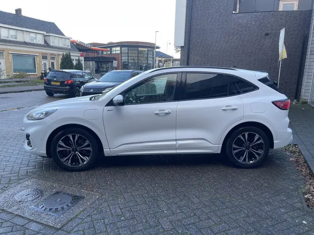 Ford Kuga 2.5 PHEV ST-Line X 2020 Hybride Benzine 3