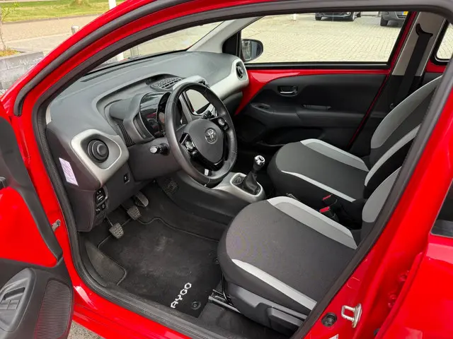 Toyota Aygo 1.0 VVT-i x-wave 2016 Benzine 13