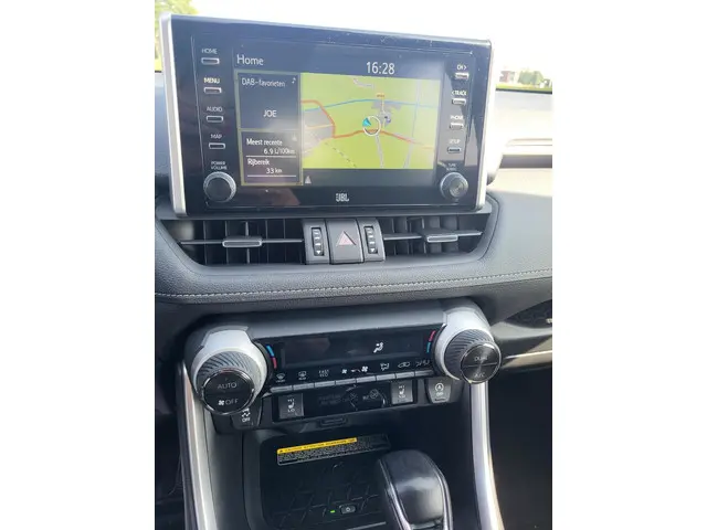 Toyota RAV4 2.0 VVT-iE Executive 2019 Benzine 16