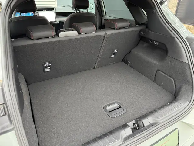 Ford Puma 1.0 EcoBoost Hybrid ST-Line 2024 Benzine 31