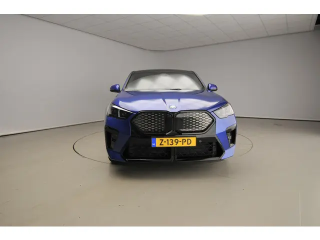 BMW iX2 eDrive20 2024 Elektrisch 5